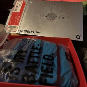 Speedo size 28 women Lzr racer pro